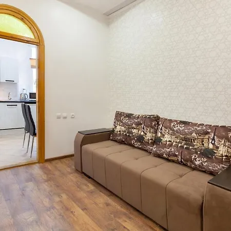 Leogrand Panteleimona Kulisha 27